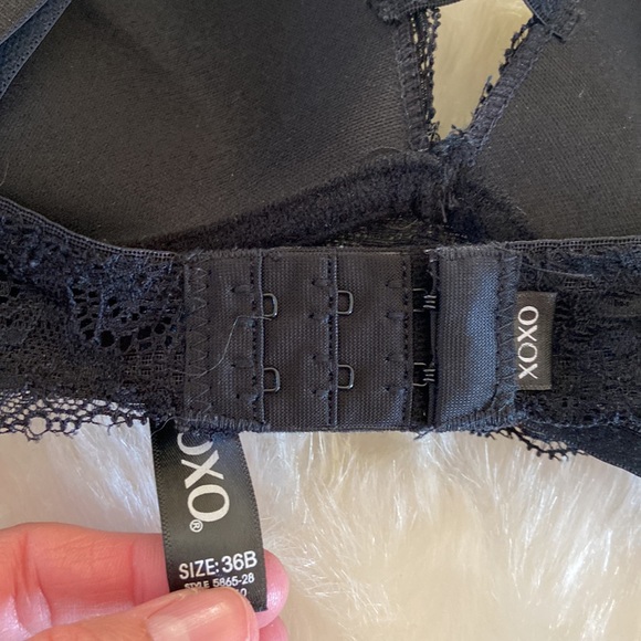 Sexy black lace bra in size 36B - Picture 3 of 3